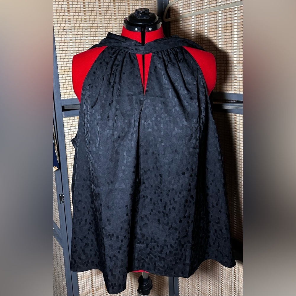 Worthington Black Jacquard Sleeveless Blouse
